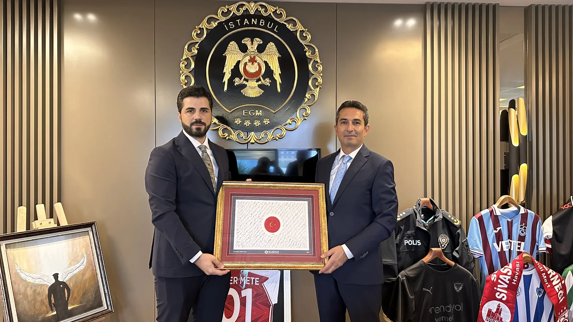 SUGİAD 8. Dönem Yönetiminden Sultanbeyli İlçe Emniyet Müdürü Sayın Zafer Mete'ye Ziyaret