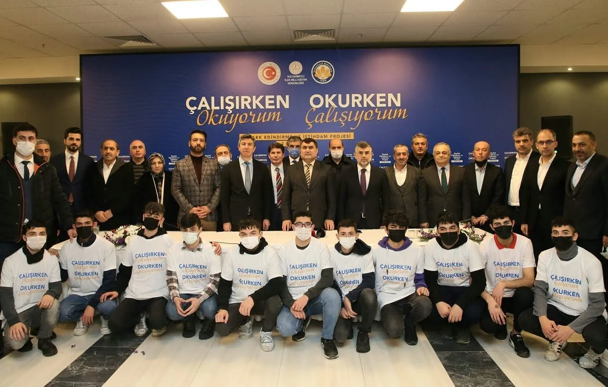SUGİAD, “Çalışırken Okuyorum Okurken Çalışıyorum” Projesi İş Birliği Protokolüne İmza Attı