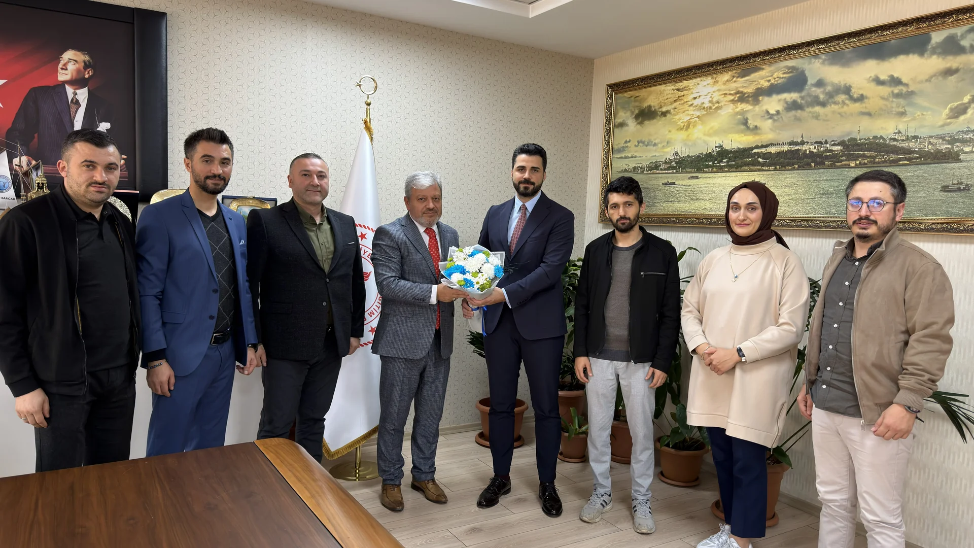 SUGİAD'dan Öğretmenler Günü'nde Sayın Süreyya Aydın'a Ziyaret