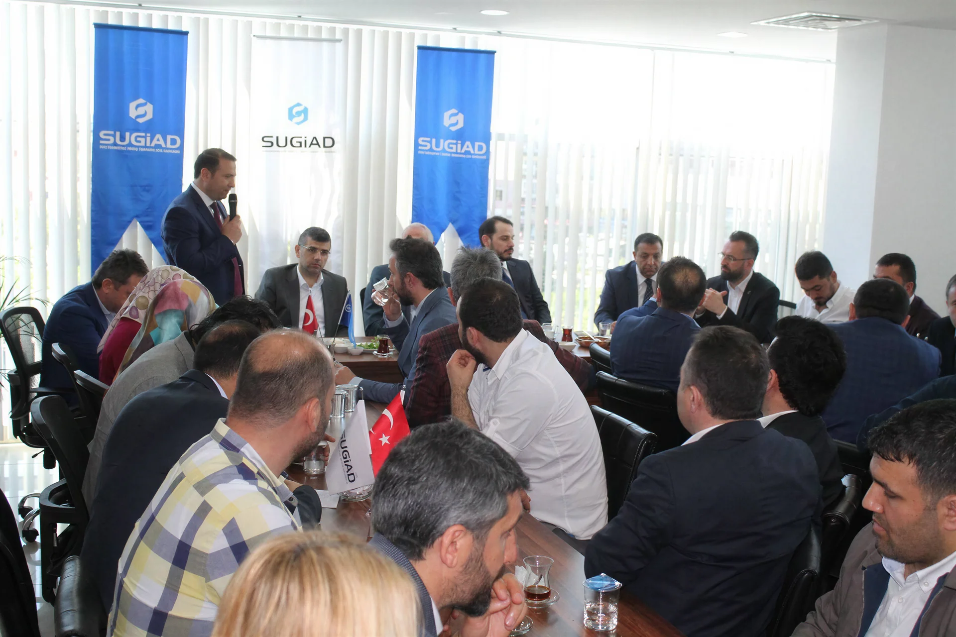 Enerji ve Tabii Kaynaklar Bakanı Berat Albayrak SUGİAD Üyeleriyle Buluştu
